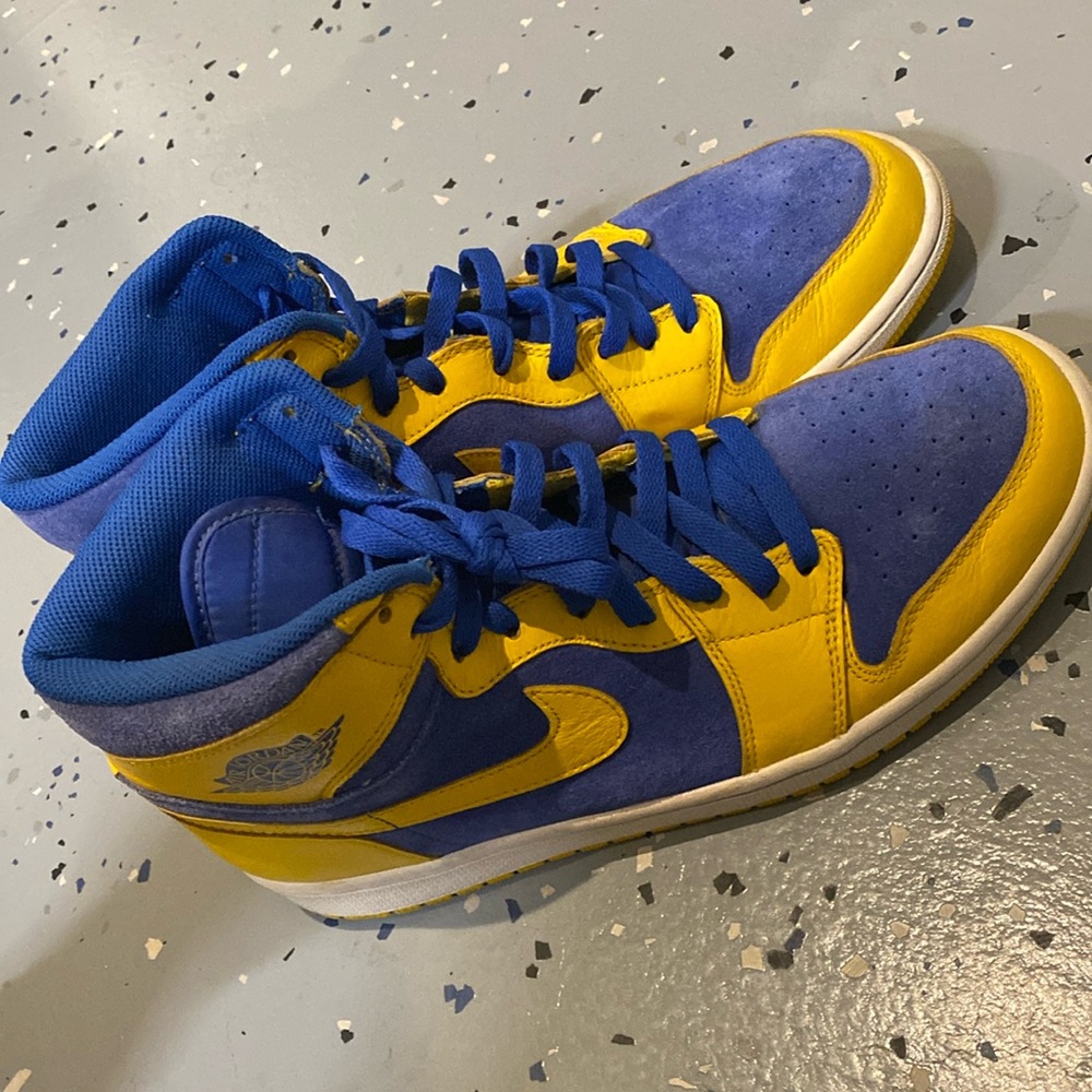 Air Jordan 1 Laney size 10